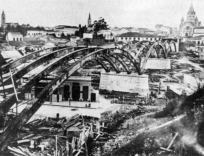 1912-viaduto-santa-ifigenia-construcao.jpg