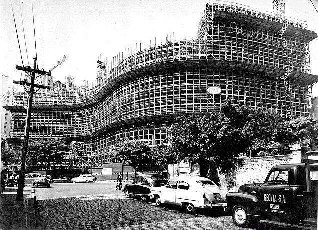 1957-edificio-copan-em-obras
