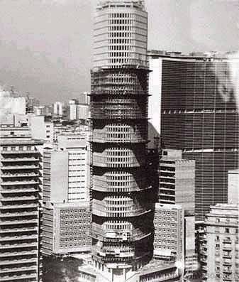 1963-construcao-do-edificio-italia