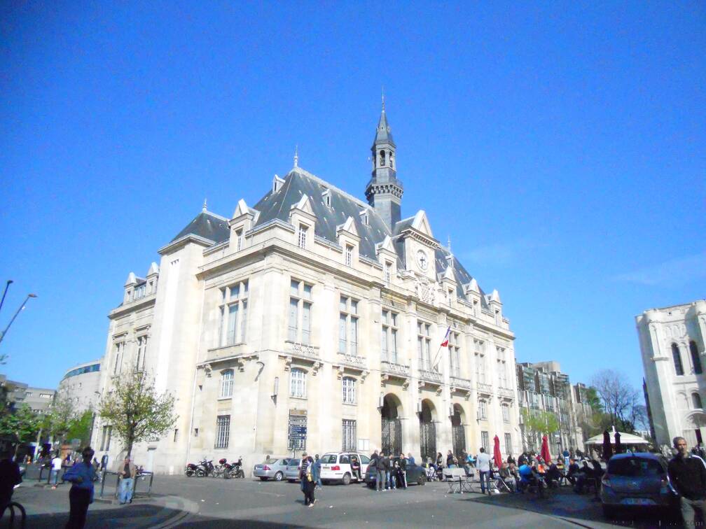 Paris 2015 - Edifício do Tribunal em Saint Denis