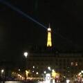 Paris 2015 - Torre Eiffel à noite desfocada
