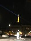 Paris 2015 - Torre Eiffel à noite desfocada