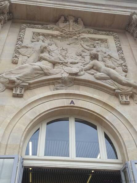 Paris 2015 - Grand Palais8 - detalhe da fachada.JPG