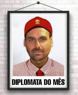 diplomata-do-mes
